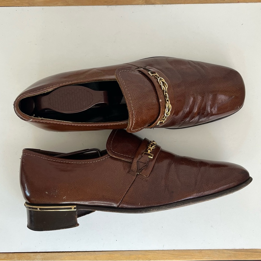 Johnston & Murphy, Brown Loafers, Great Vintage Condition,Gold accents,Men’s 8.5